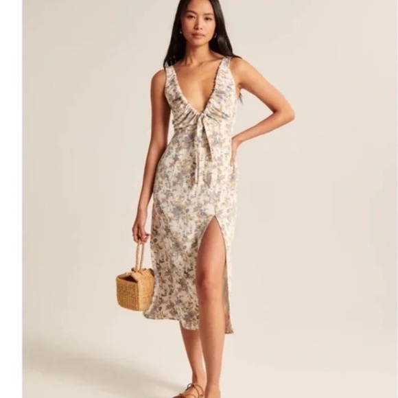 Abercrombie & Fitch Dresses & Skirts - Floral Sleeveless Dress NWT